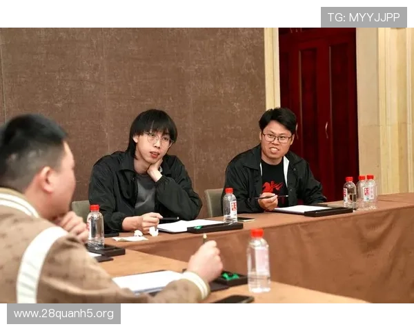 十三水玩法的社交互动与团队合作策略，增强玩家间的交流与合作